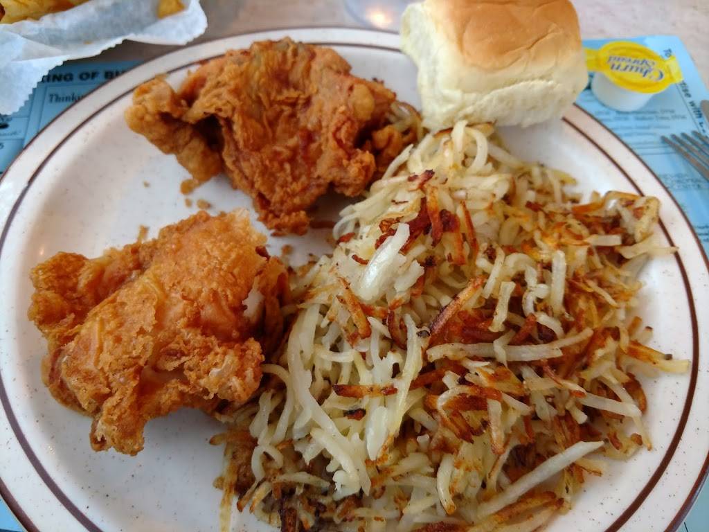 Village Family Restaurant | restaurant | 435 N Warpole St, Upper Sandusky, OH 43351, USA | 4192942945 OR +1 419-294-2945