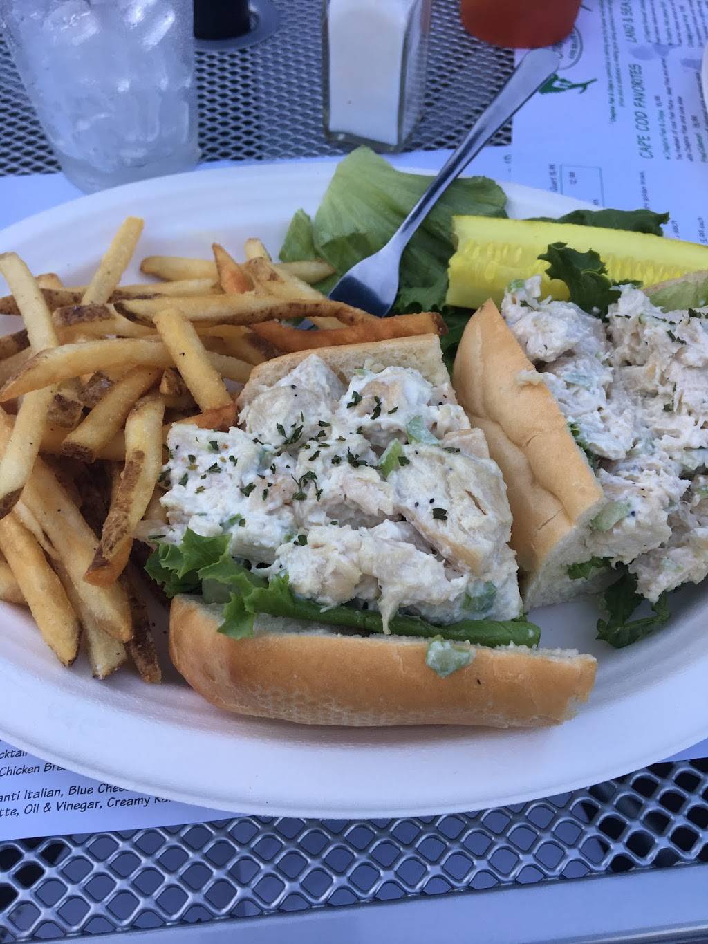 Chapins Fish & Chips and Beach Bar | restaurant | 228 Lower County Rd, Dennis Port, MA 02639, USA | 5083946900 OR +1 508-394-6900