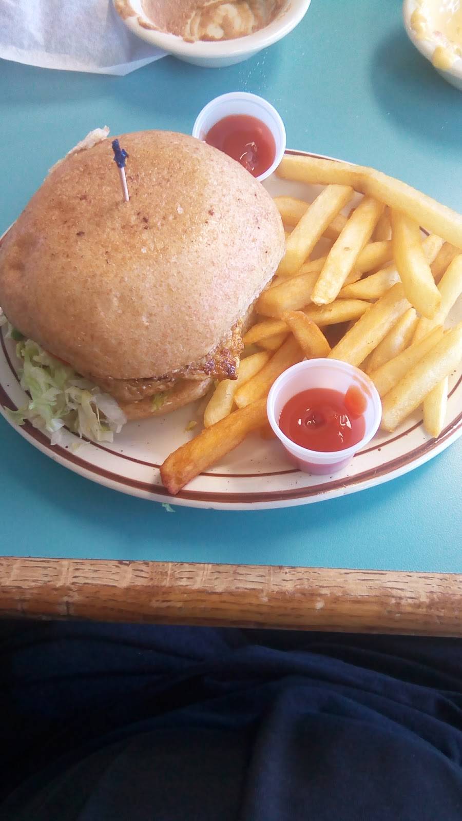 Diamond S Restaurant | restaurant | 7604 3606, Avenue F, Bay City, TX 77414, USA | 9792454846 OR +1 979-245-4846