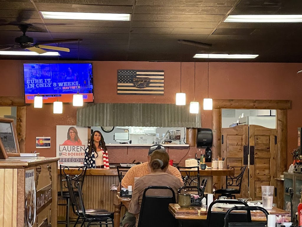 Shooters Grill | restaurant | 120 E 3rd St, Rifle, CO 81650, USA | 9706252158 OR +1 970-625-2158