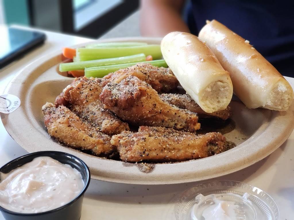 Epic Wings | restaurant | 8660 Rio San Diego Dr Suite 102, San Diego, CA 92108, USA | 6192305998 OR +1 619-230-5998