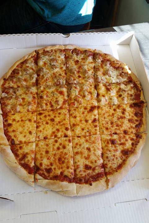 Uncle Miltys Pizza Palace | restaurant | 138 W Market St, Somonauk, IL 60552, USA | 8154984108 OR +1 815-498-4108