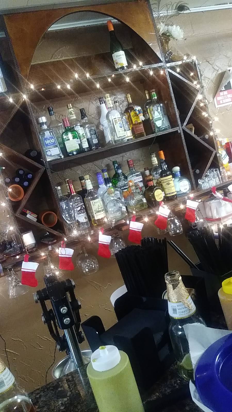 Cheps pizza and burgers | restaurant | 615 N Avenue G, Clifton, TX 76634, USA | 2546754000 OR +1 254-675-4000