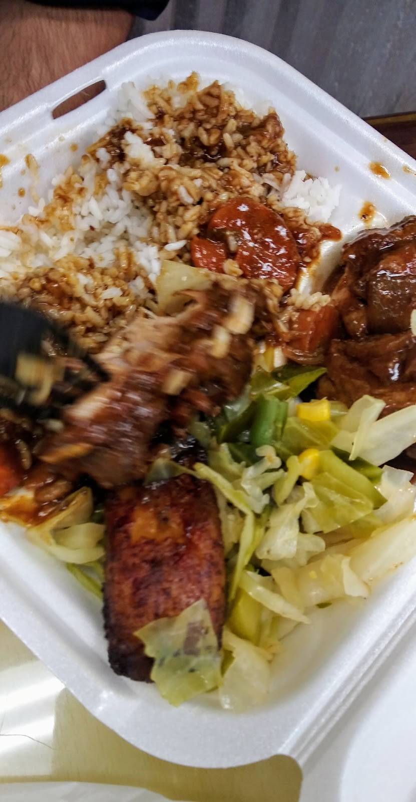 Golden Krust Caribbean Restaurant | bakery | 6920 Douglas Blvd, Douglasville, GA 30135, USA | 6786316920 OR +1 678-631-6920