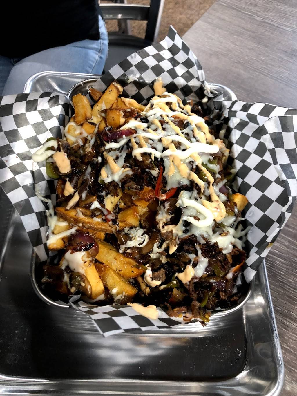 Challenger Tap House | restaurant | 1048 E Ave K, Lancaster, CA 93535, USA | 6614180056 OR +1 661-418-0056