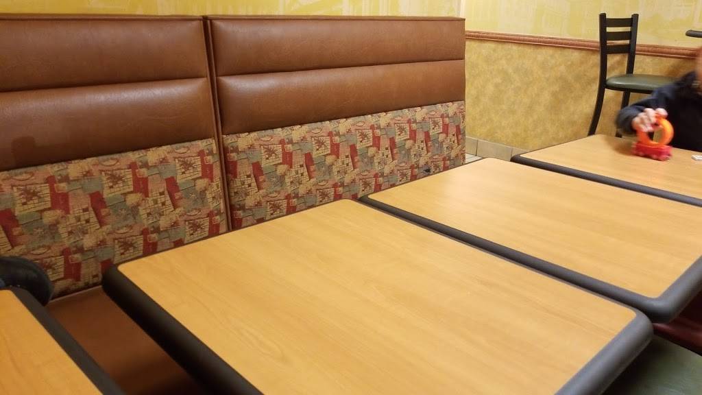 Subway Restaurants | restaurant | 2420 Lebanon Pike, Nashville, TN 37214, USA | 6153913191 OR +1 615-391-3191