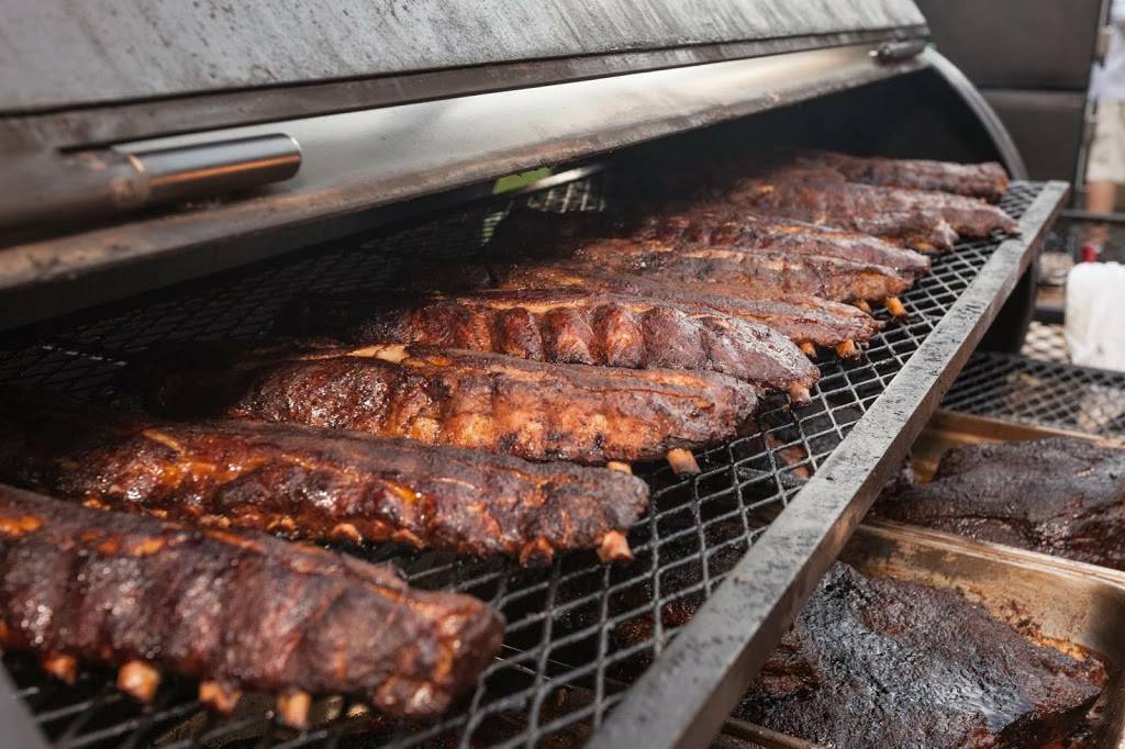 Pig Rig BBQ | restaurant | 950 Yale Ave, Wallingford, CT 06492, USA | 2032650765 OR +1 203-265-0765