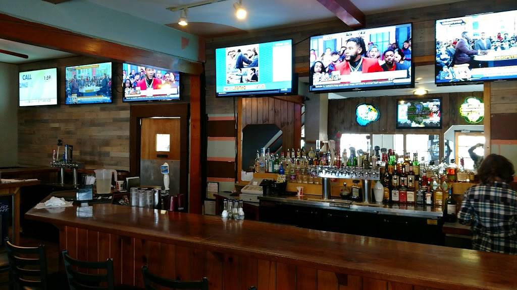 Scorpios Pizzaria & Sports Pub | restaurant | 180 Main St, Lancaster, NH 03584, USA | 6037883660 OR +1 603-788-3660