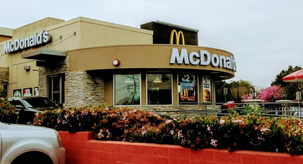 McDonalds | cafe | 900 W Burbank Blvd, Burbank, CA 91506, USA | 8185566285 OR +1 818-556-6285