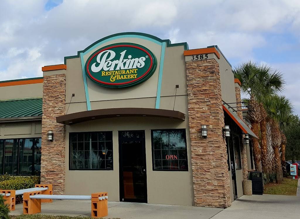 Perkins Restaurant & Bakery | restaurant | 3585 Gateway Ln, Naples, FL 34109, USA | 2395960700 OR +1 239-596-0700