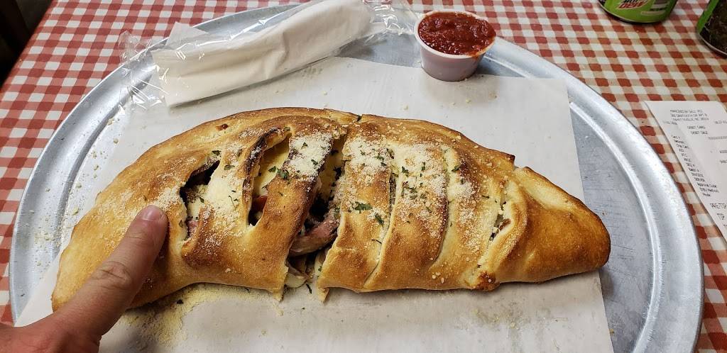 Mancinis New York Deli & Pizza | restaurant | 7711 S Raeford Rd, Fayetteville, NC 28304, USA | 9108678690 OR +1 910-867-8690