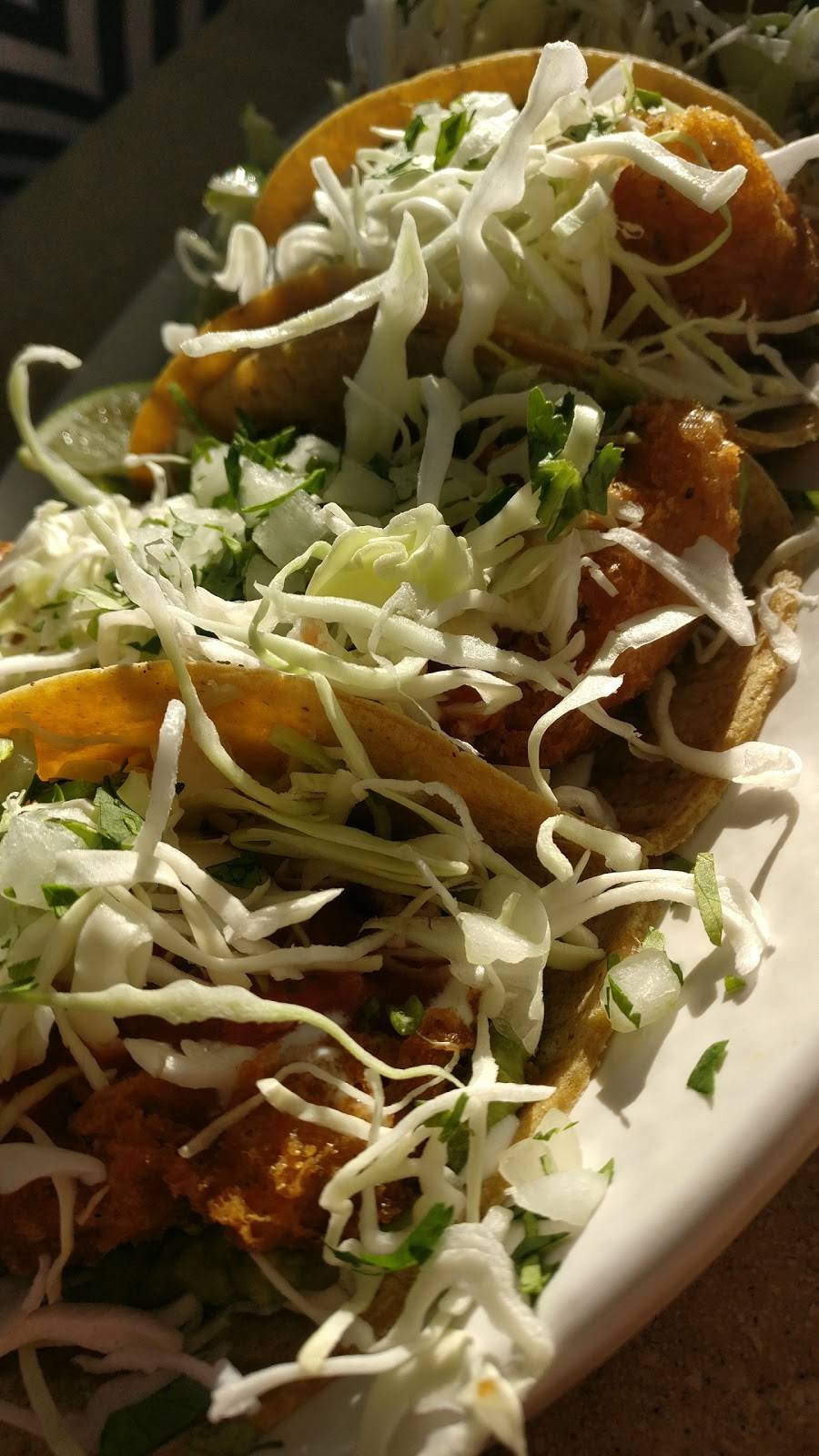 Rubios Coastal Grill | restaurant | 1485 E Valley Pkwy suite a-6, Escondido, CA 92027, USA | 7604326302 OR +1 760-432-6302