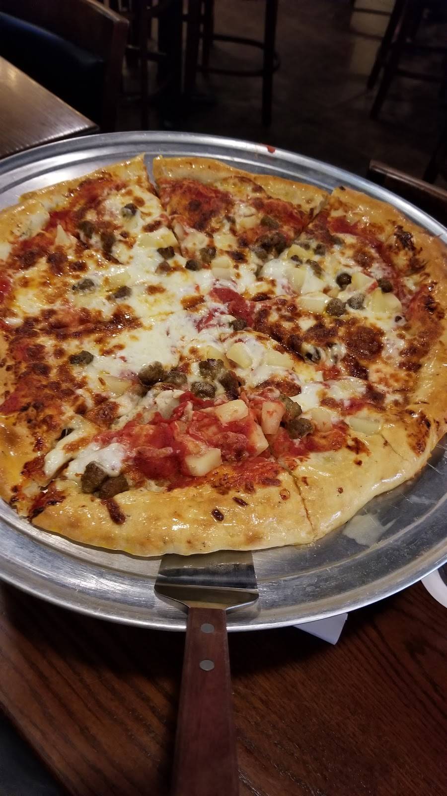 Peach Pit Bar + Grill | restaurant | 23111 Fashion Dr Suite 105, Estero, FL 33928, USA | 2399496471 OR +1 239-949-6471