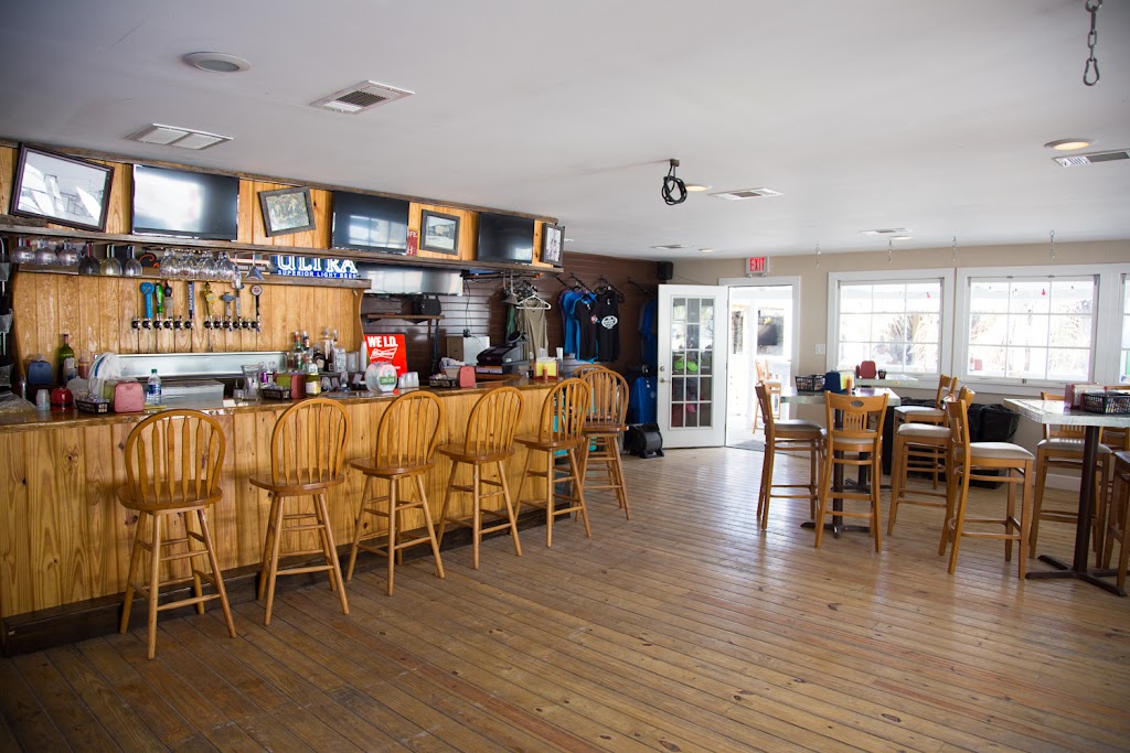 Boathouse Oyster Bar | restaurant | 288 Harbor Blvd, Destin, FL 32541, USA | 8508373645 OR +1 850-837-3645