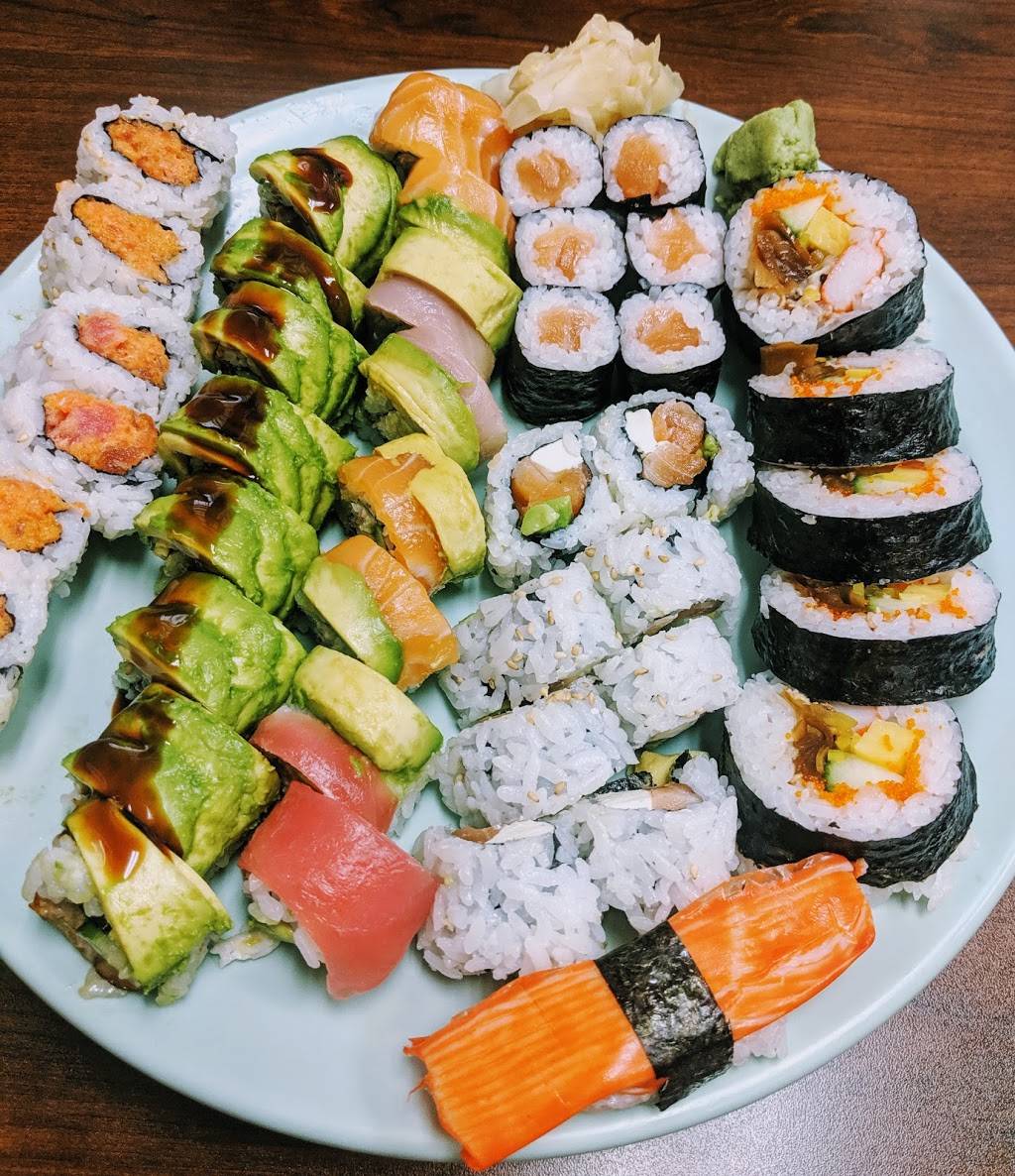 Sushi Den | restaurant | 716 N Pontiac Trail, Walled Lake, MI 48390, USA | 2489601141 OR +1 248-960-1141