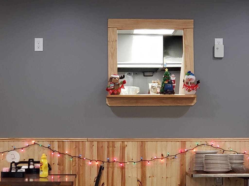 Mamas Place | restaurant | 1002 N 7th St, Oquawka, IL 61469, USA | 3095591033 OR +1 309-559-1033