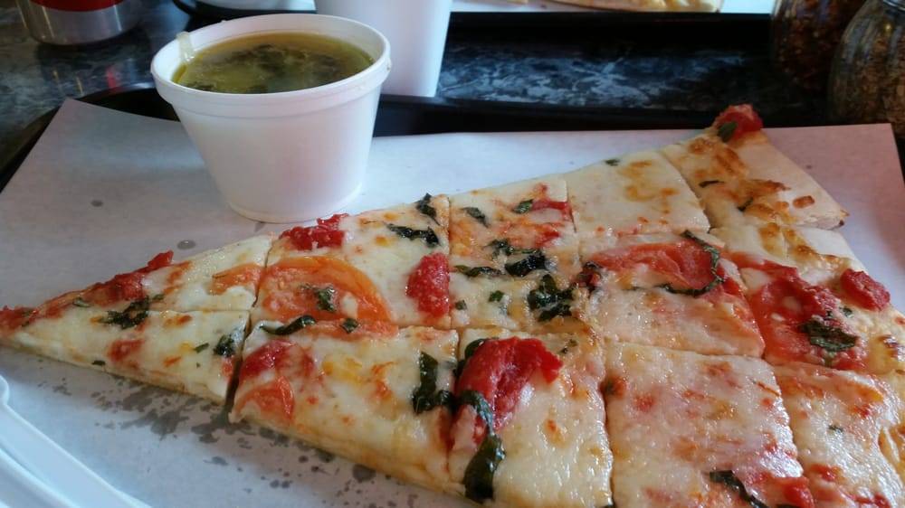 Primos Chicago Pizza | restaurant | 816 W Van Buren St, Chicago, IL 60607, USA | 3122431052 OR +1 312-243-1052