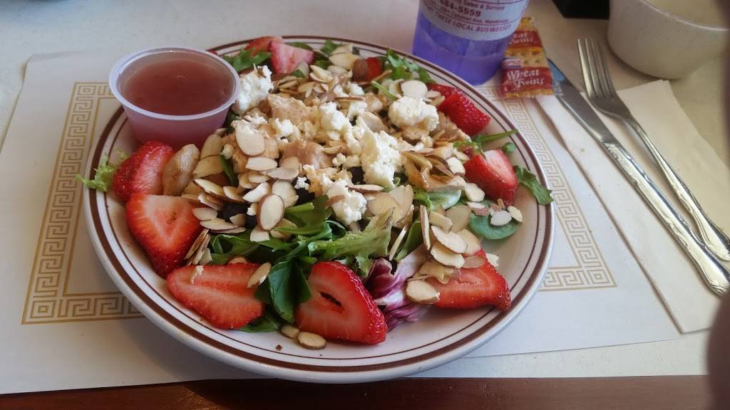 Golden Flame Family Restaurant | restaurant | 2604 Custer St, Manitowoc, WI 54220, USA | 9206820880 OR +1 920-682-0880