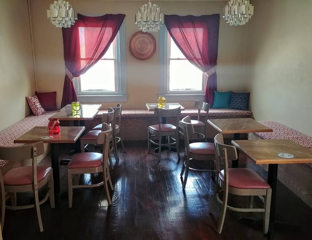 Carytown Gyro | restaurant | 3459 W Cary St, Richmond, VA 23221, USA | 8049183661 OR +1 804-918-3661