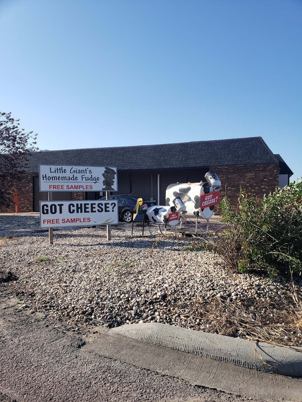 Shell | restaurant | 1510 Giant Dr, Blue Earth, MN 56013, USA | 5075265066 OR +1 507-526-5066