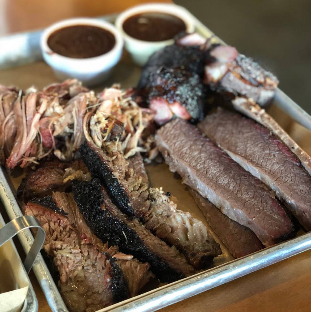 Bludsos Bar & Que | restaurant | 609 N La Brea Ave, Los Angeles, CA 90036, USA | 3239312583 OR +1 323-931-2583