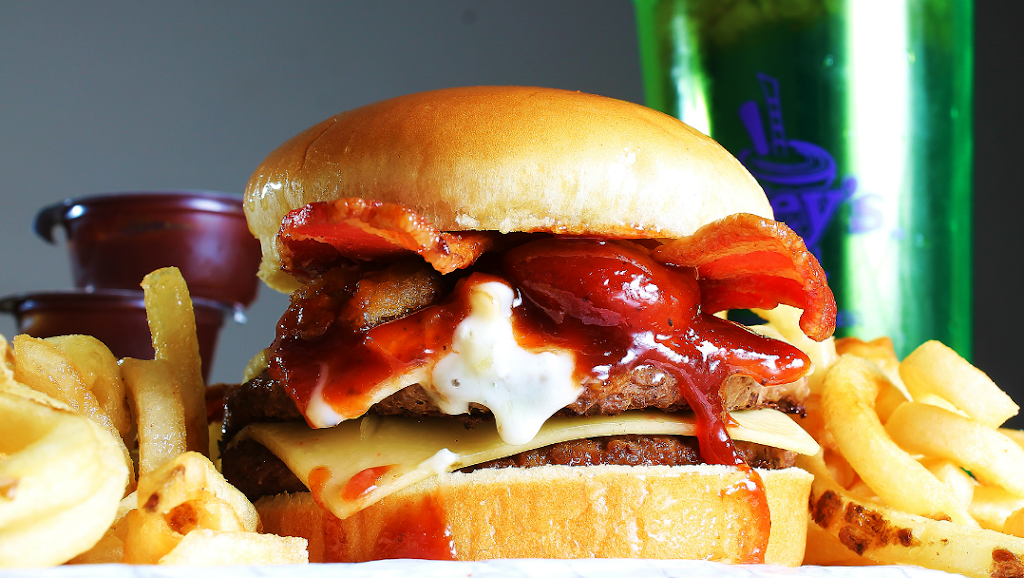 Bogeys | restaurant | 1718 N Plum St, Hutchinson, KS 67502, USA | 6206658189 OR +1 620-665-8189