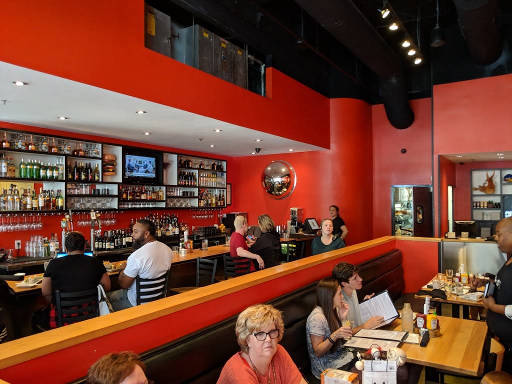 The Cowfish Sushi Burger Bar | restaurant | 4310 Sharon Rd, Charlotte, NC 28211, USA | 7043651922 OR +1 704-365-1922