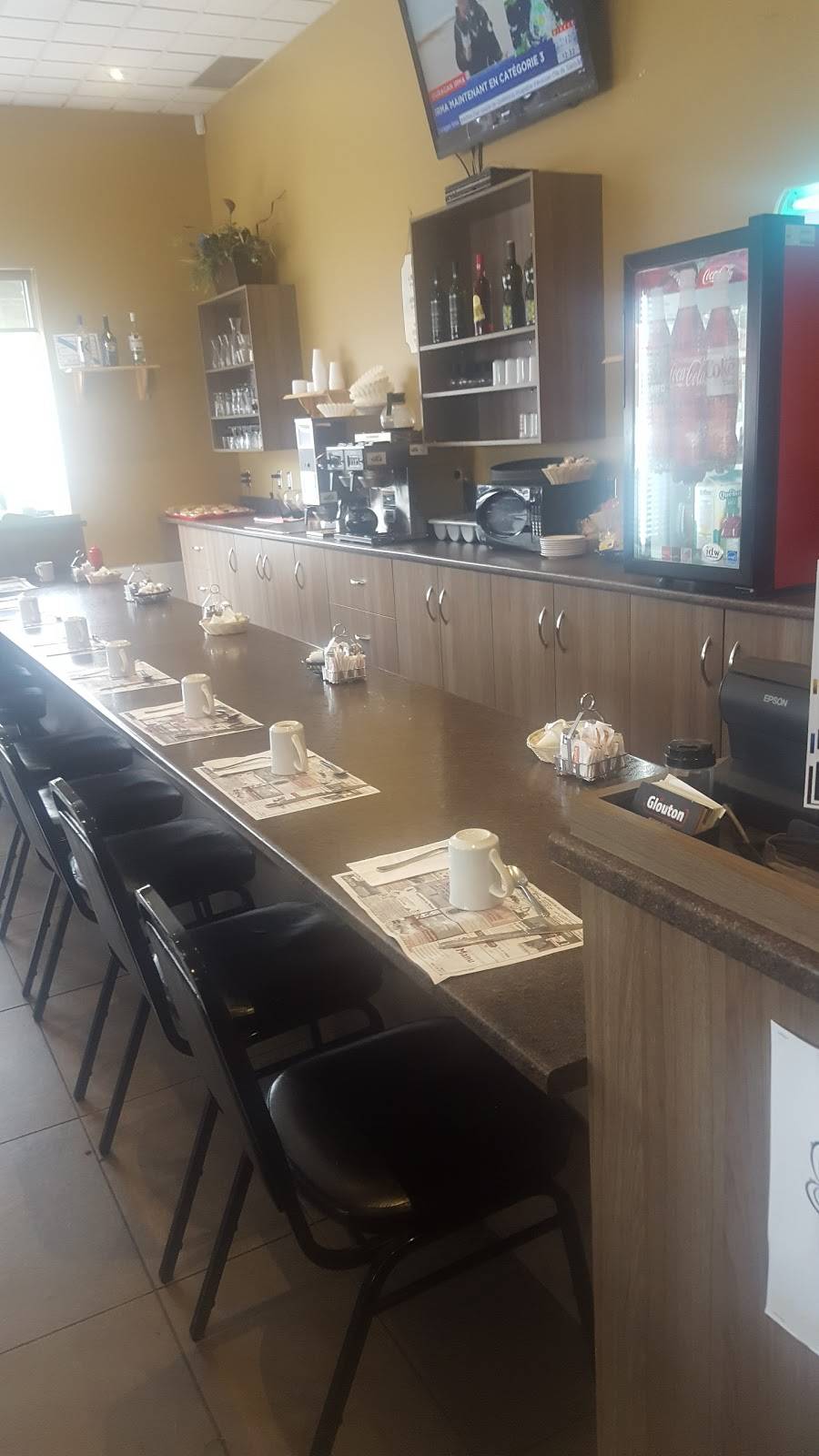 Restaurant Le Glouton | restaurant | 582 Rue Principale O, Farnham, QC J2N 1K8, Canada | 4503371180 OR +1 450-337-1180