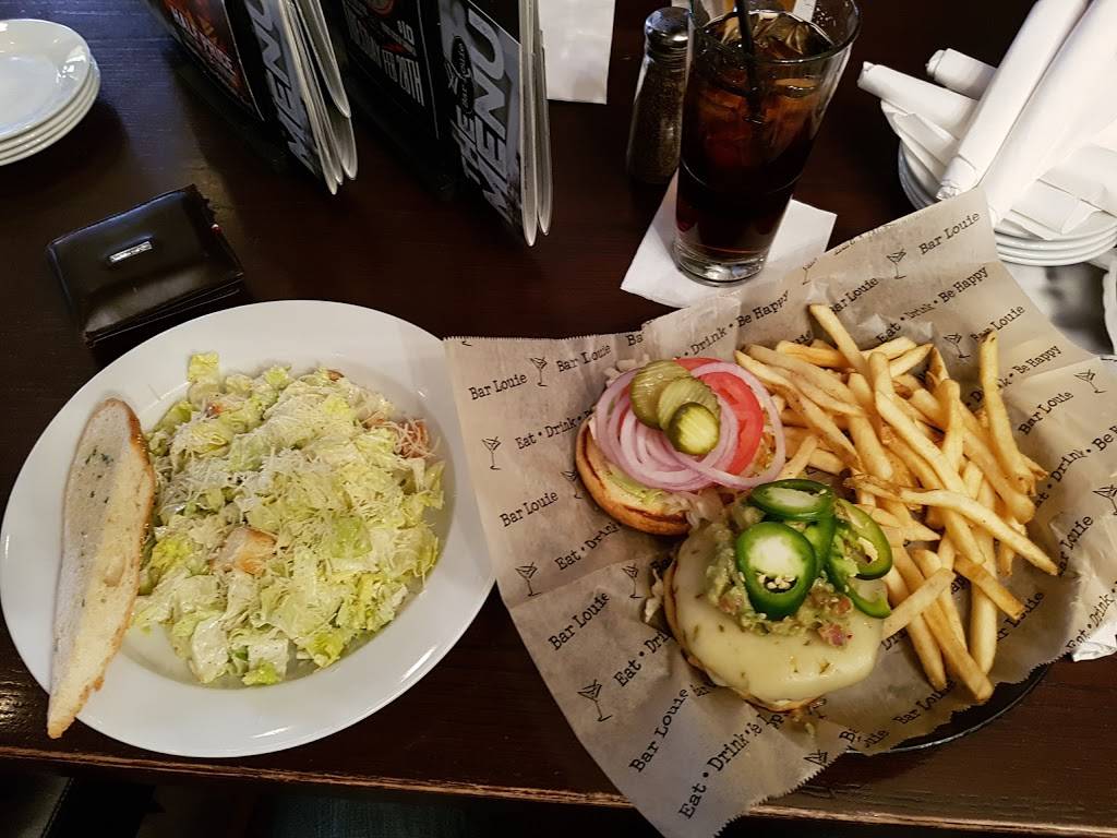 Bar Louie - Printers Row | night club | 47 W Polk St, Chicago, IL 60605, USA | 3128724550 OR +1 312-872-4550