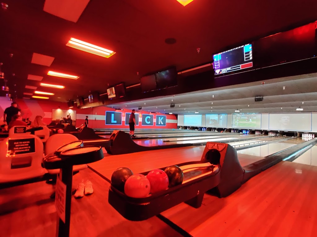 Bowlero Chico | restaurant | 2397 Esplanade, Chico, CA 95926, USA | 5308953257 OR +1 530-895-3257