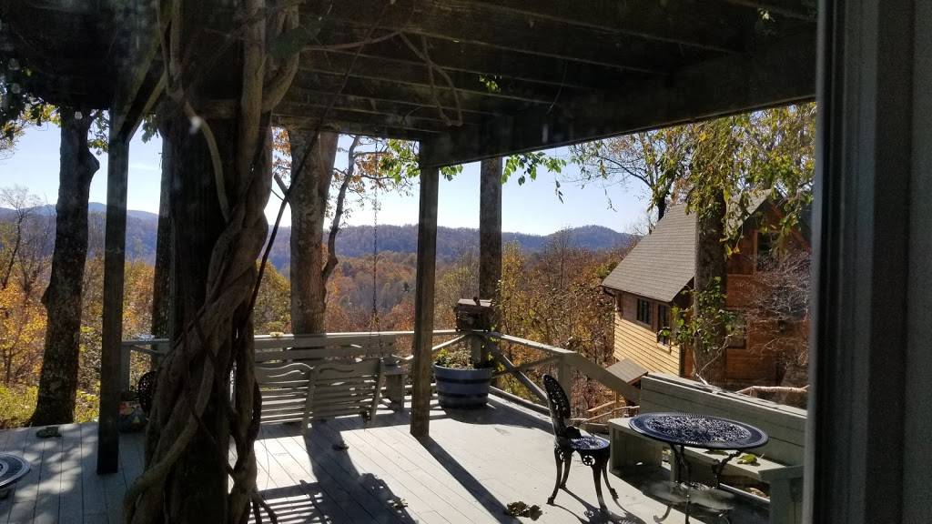 Newmans Restaurant | restaurant | 100 Orchard Inn Ln, Saluda, NC 28773, USA | 8287495471 OR +1 828-749-5471