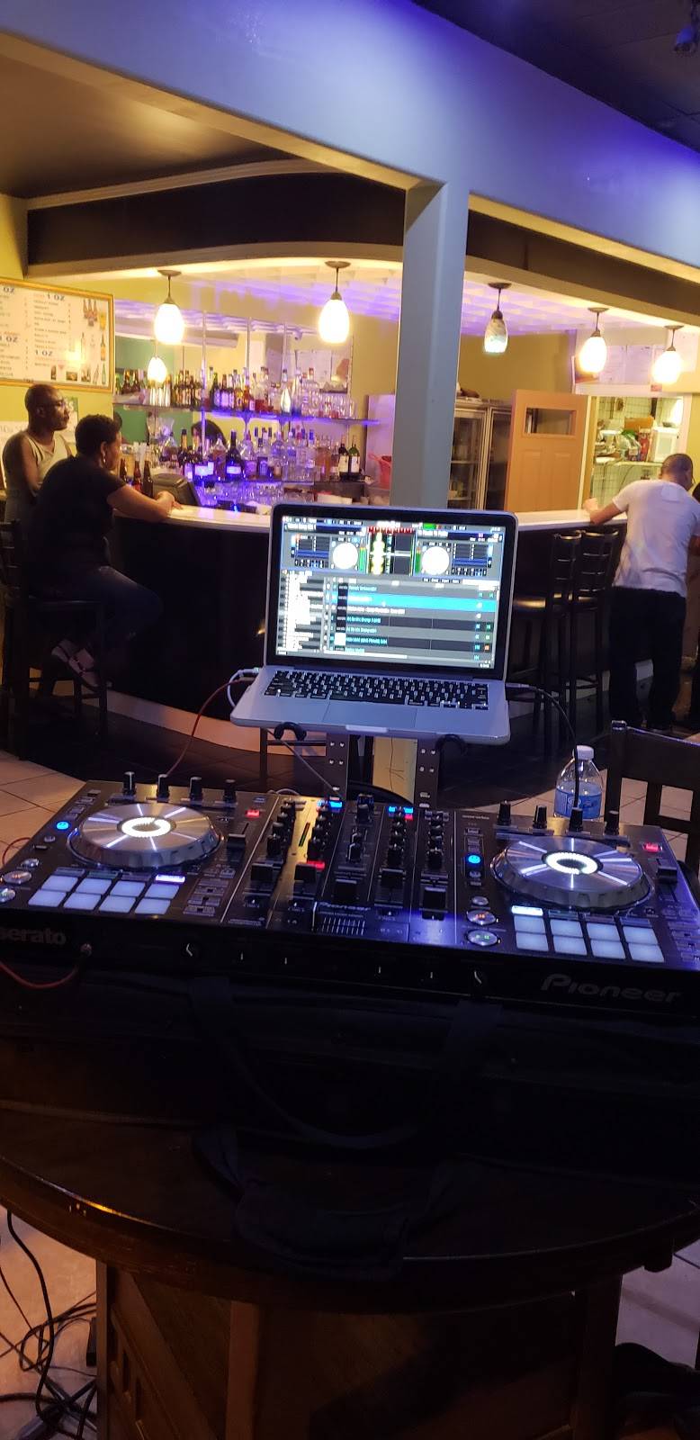 Roti & Pelau | restaurant | 15 Lapsley Rd, Scarborough, ON M1B 1N1, Canada | 4163213755 OR +1 416-321-3755