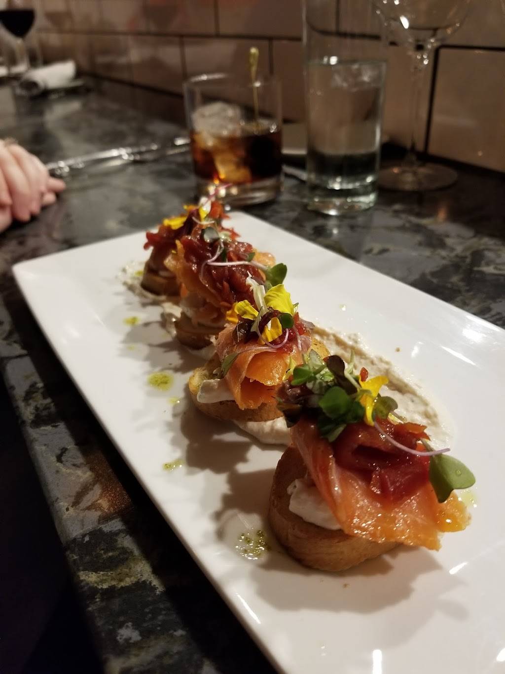 Hook & Hoof New American Kitchen and Cocktail | restaurant | 4125 Erie St, Willoughby, OH 44094, USA | 4405715312 OR +1 440-571-5312