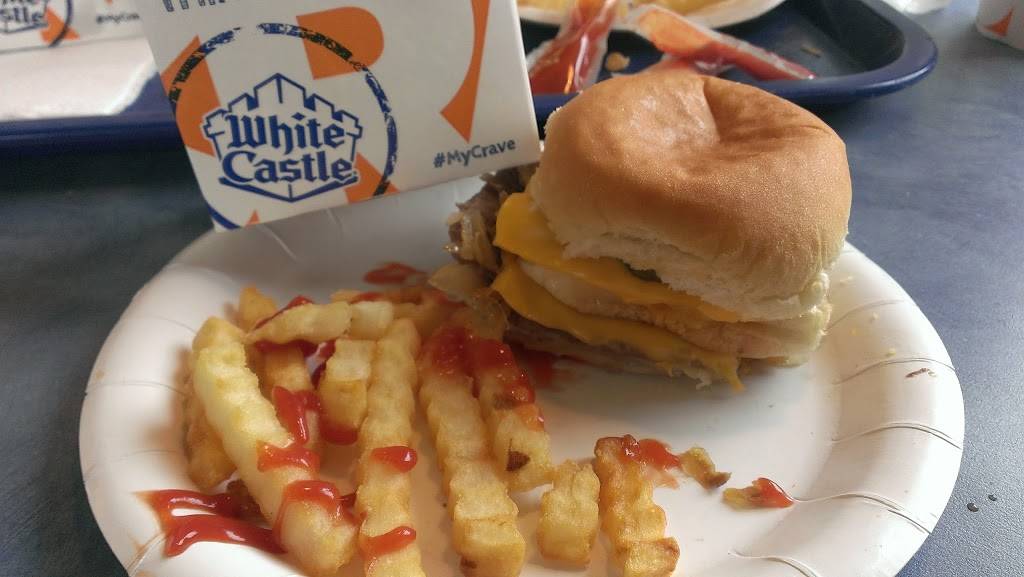 White Castle | restaurant | 6290 Grand Ave, Gurnee, IL 60031, USA | 8478559441 OR +1 847-855-9441