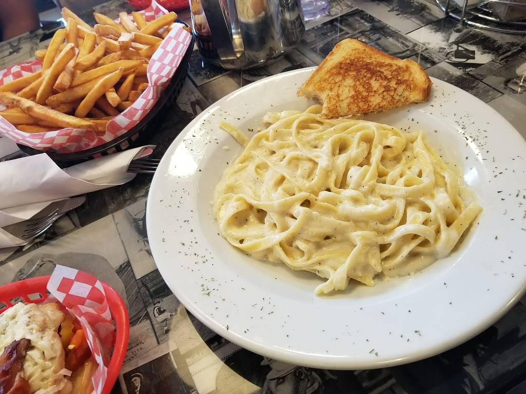 Woody Burger & Pizzeria | restaurant | 102 Ottawa St E, Havelock, ON K0L 1Z0, Canada | 7057781010 OR +1 705-778-1010