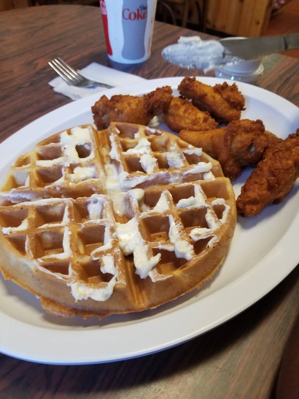 Maggies Hamburgers | restaurant | 700 Benicia Rd, Vallejo, CA 94591, USA | 7076439149 OR +1 707-643-9149