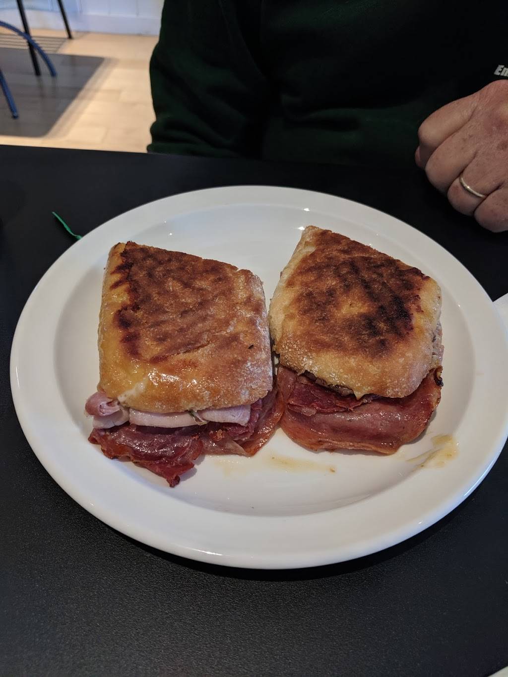 Piazza Italian Market | restaurant | 218 N Washington St, Easton, MD 21601, USA | 4108208281 OR +1 410-820-8281