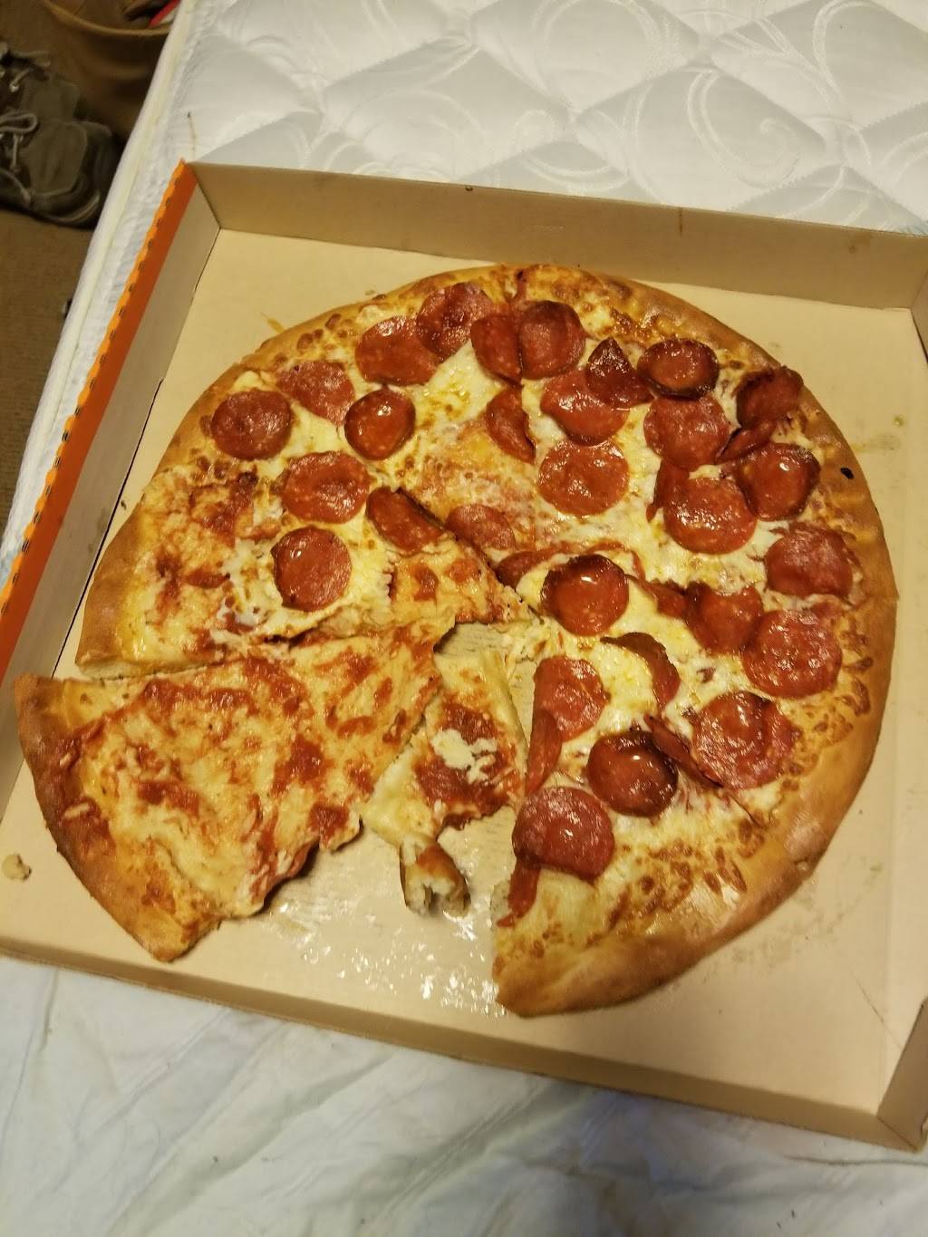 Little Caesars Pizza | meal takeaway | 3475 S High St, Columbus, OH 43207, USA | 6144911800 OR +1 614-491-1800