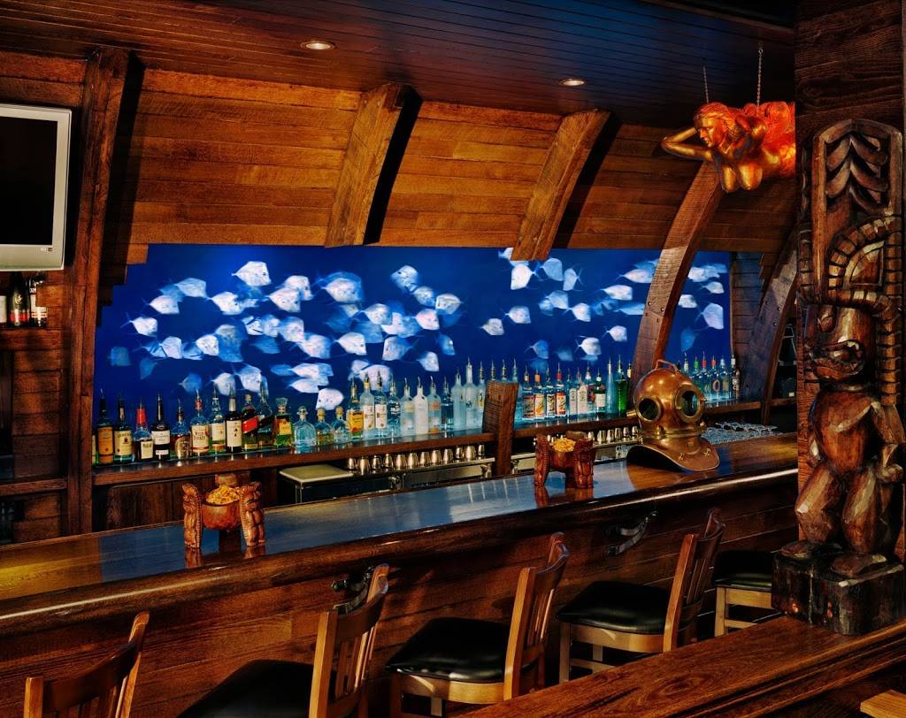 Shipwreck Tavern | restaurant | 10 Bayville Ave, Bayville, NY 11709, USA | 5166282628 OR +1 516-628-2628