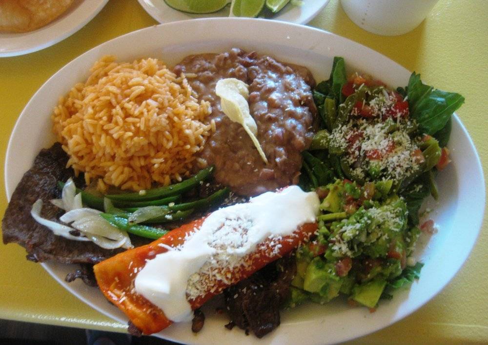 La Cenaduria | restaurant | 1519 S. Garfield Ave., Los Angeles, CA 90022, USA | 3237277827 OR +1 323-727-7827