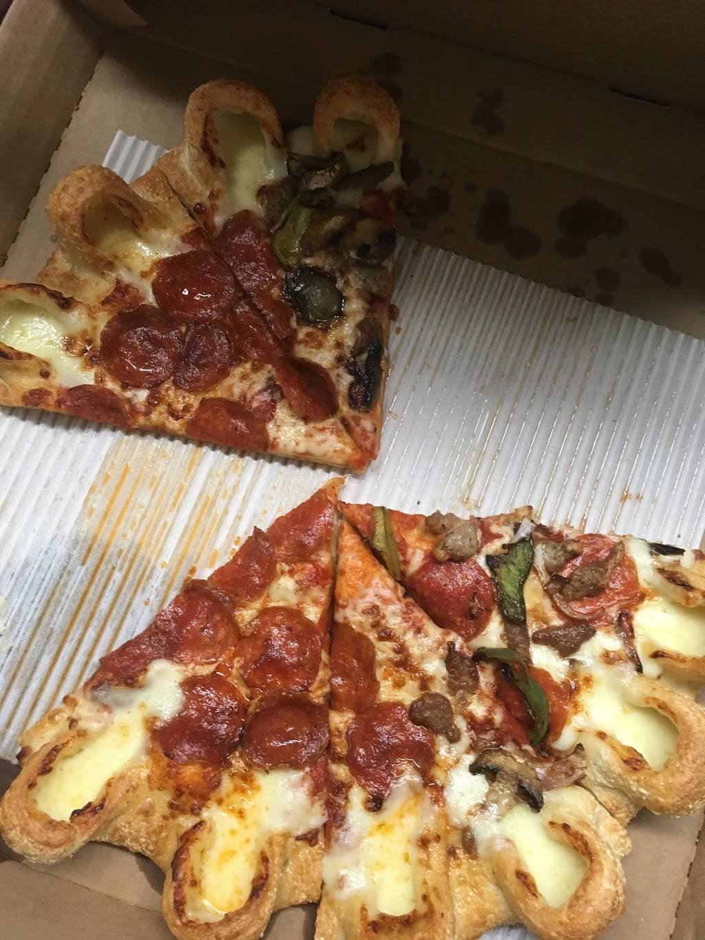 Pizza Hut | meal takeaway | 15715 SW 116th Ave, King City, OR 97224, USA | 5036207687 OR +1 503-620-7687