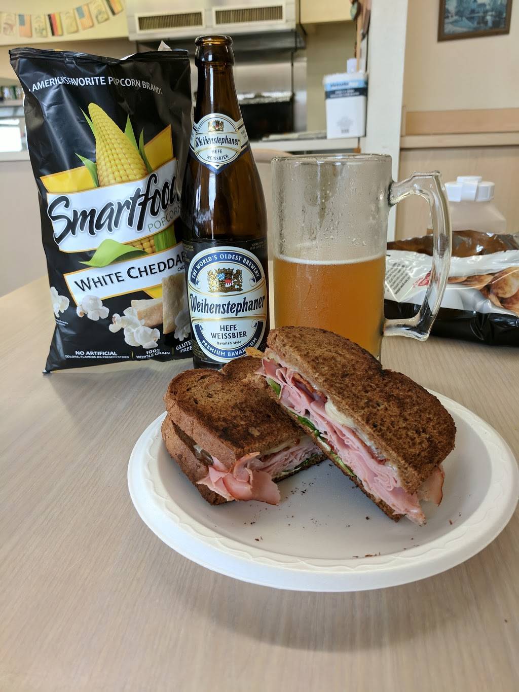 Schillers German Delicatessen | restaurant | 4327 W El Prado Blvd, Tampa, FL 33629, USA | 8138396666 OR +1 813-839-6666