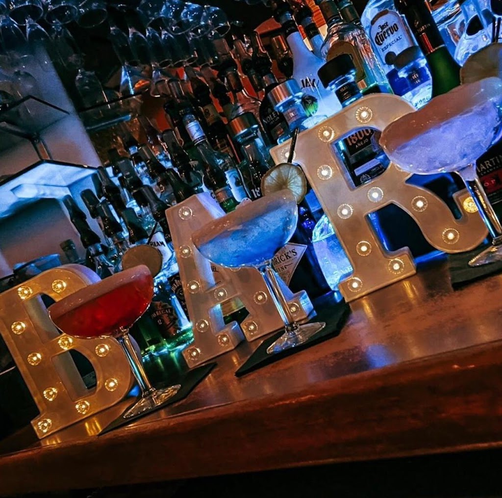 Tropical Cafe Framingham | restaurant | 85 Hollis St, Framingham, MA 01702, USA | 5088798765 OR +1 508-879-8765