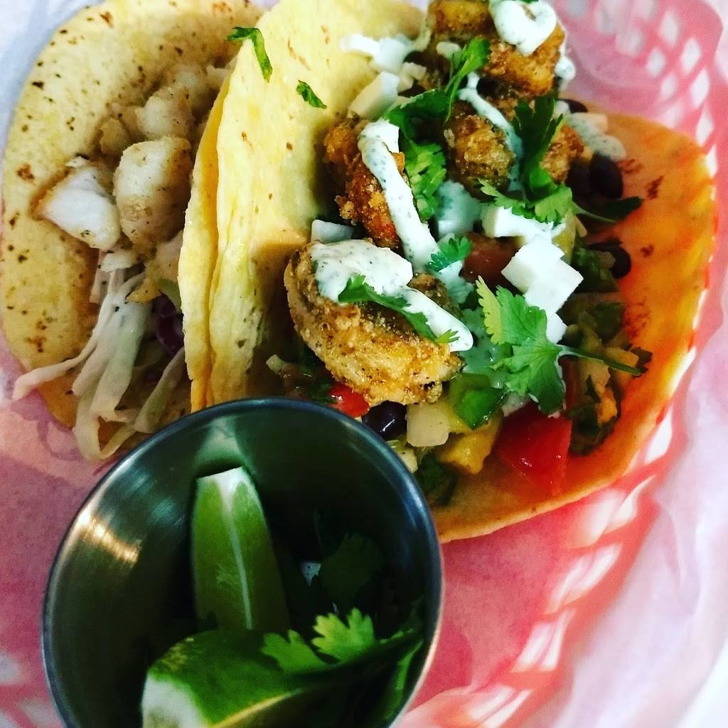 Wahoos Marina Cantina | restaurant | 1052 County Rd 201, Sargent, TX 77414, USA | 9792453691 OR +1 979-245-3691