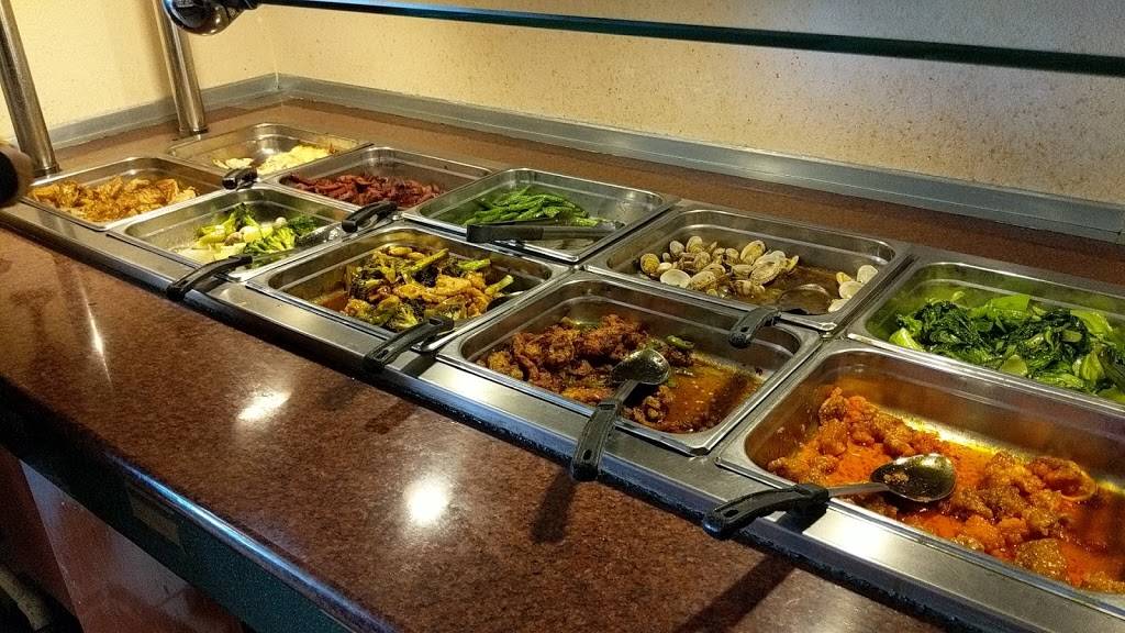 Great Moon Buffet | restaurant | 4845 E McKinley Ave, Fresno, CA 93703, USA | 5594563352 OR +1 559-456-3352