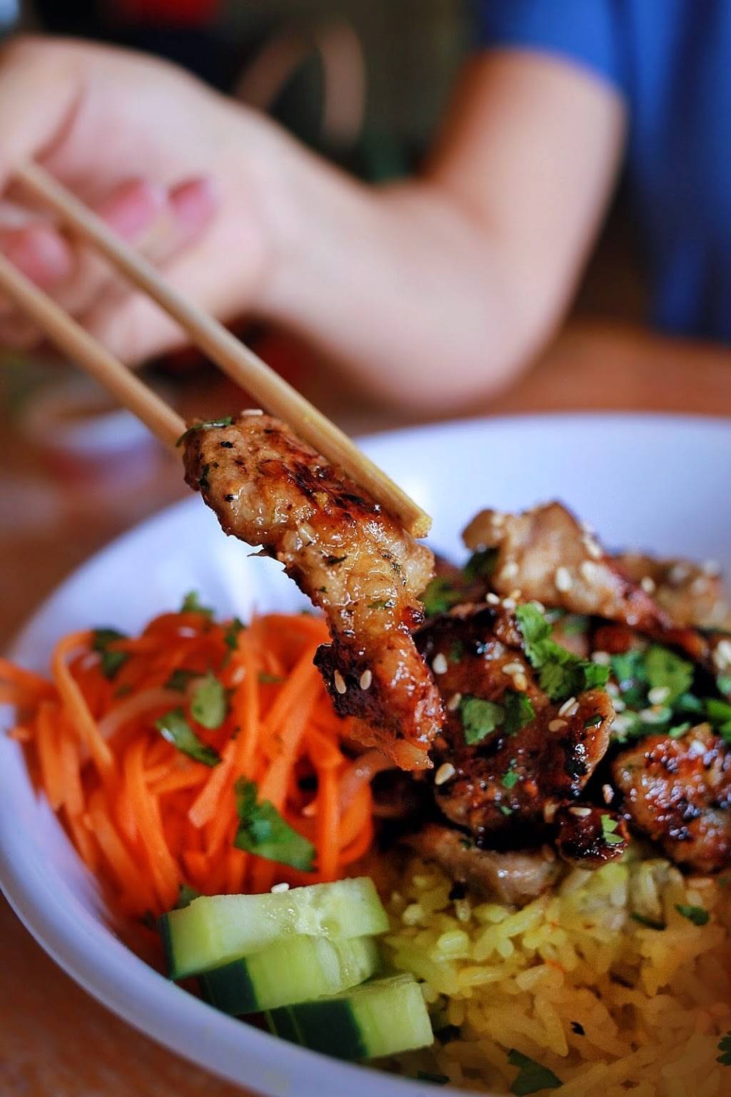 Singhs Vietnamese | restaurant | 2805 N St Marys St, San Antonio, TX 78212, USA | 5129409662 OR +1 512-940-9662