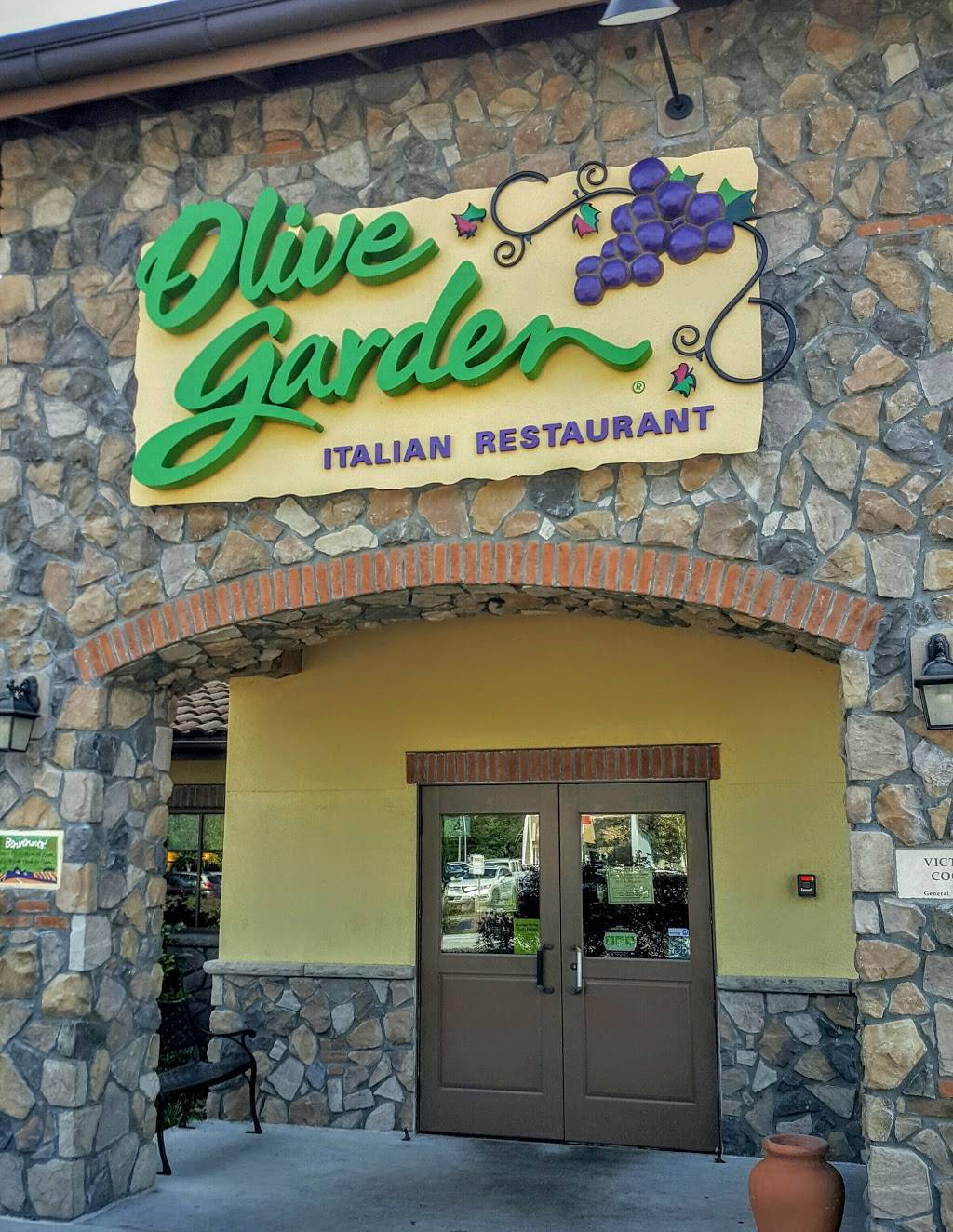 Olive Garden Italian Restaurant | meal takeaway | 1266 Fording Island Rd, Bluffton, SC 29910, USA | 8437063808 OR +1 843-706-3808