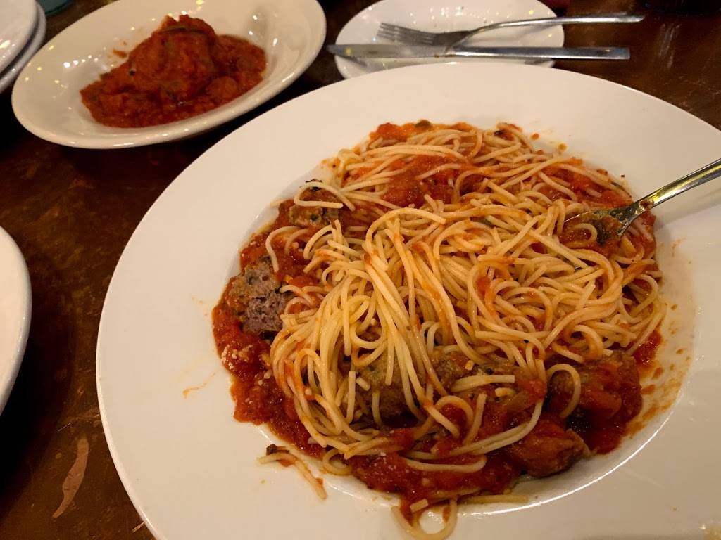 Pasghettis | restaurant | 3129 W 76 Country Blvd, Branson, MO 65616, USA | 4173350690 OR +1 417-335-0690