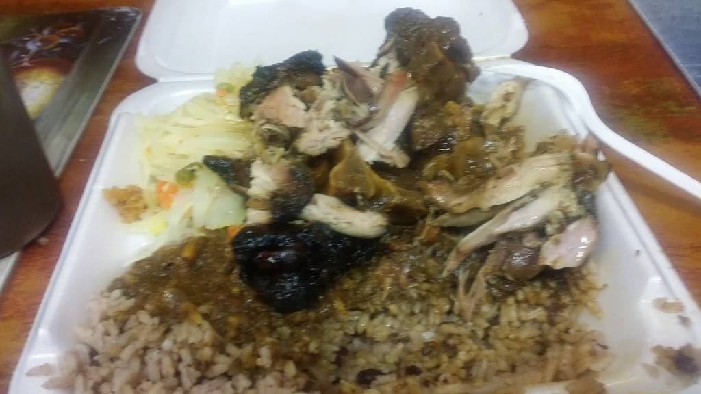 Country Boyz | restaurant | 1182 E Gun Hill Rd, Bronx, NY 10469, USA | 7182316560 OR +1 718-231-6560