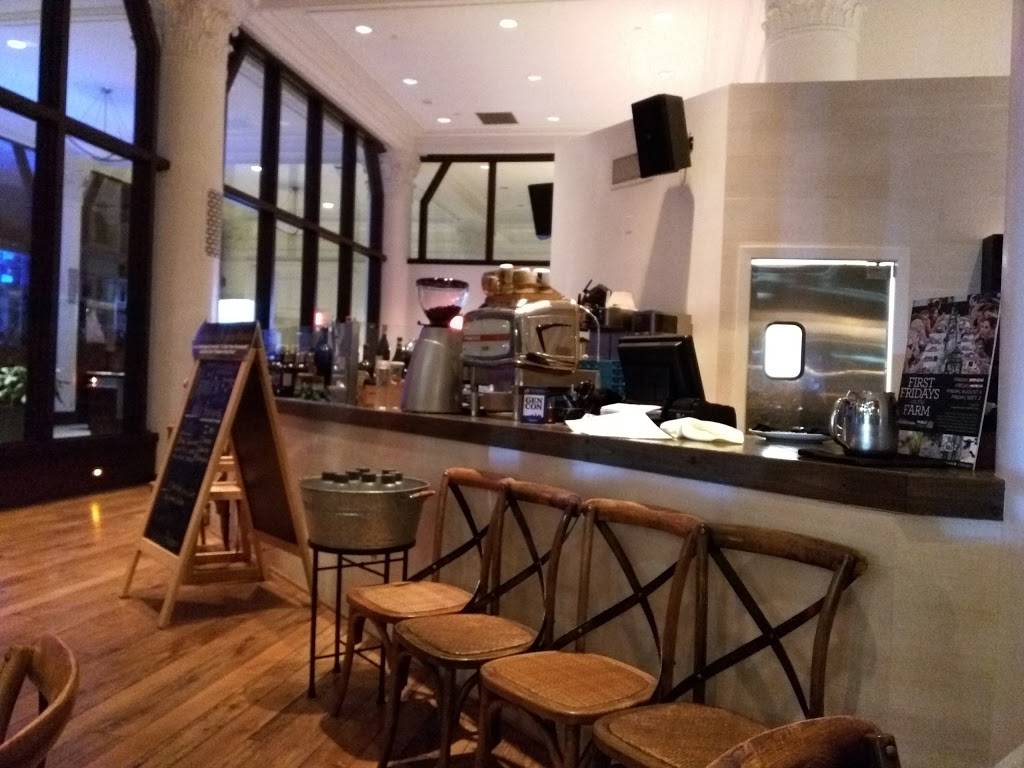 Napolese | restaurant | 30 S Meridian St, Indianapolis, IN 46204, USA | 3176350765 OR +1 317-635-0765